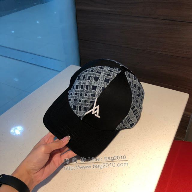 VERSACE男士帽子 範思哲經典刺繡符號棒球帽鴨舌帽  mm1168